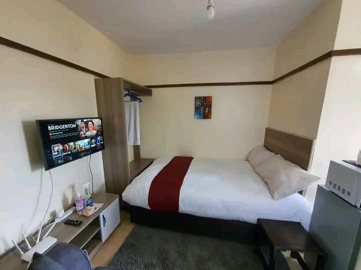 Studio – Mountain View Market NS002